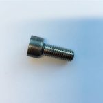 tornillo de cabeza hueca