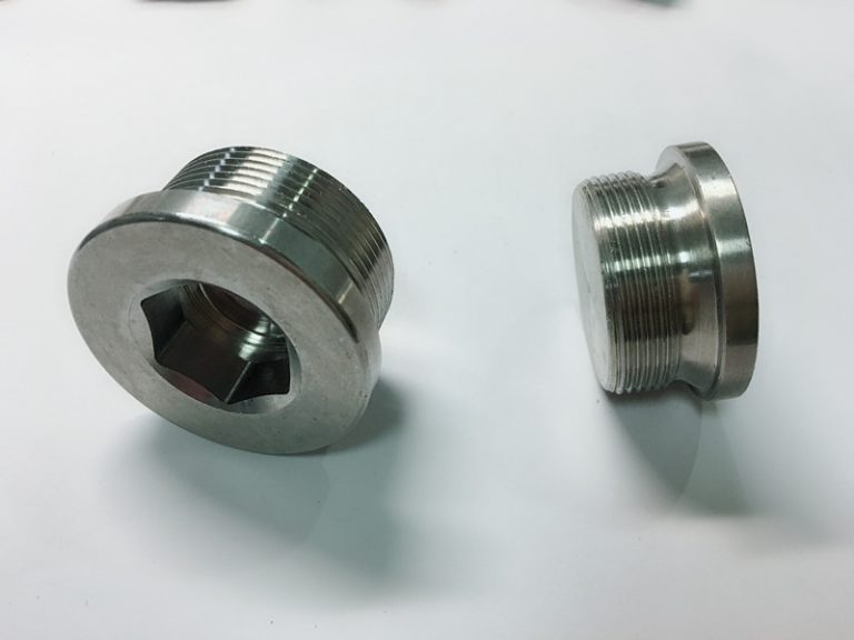 perno de anillo de acero inoxidable a medida con llavero ss